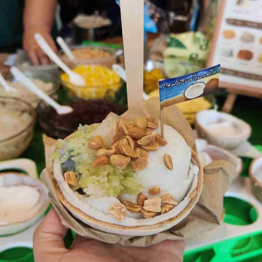 chatuchak-market-coconut ice cream